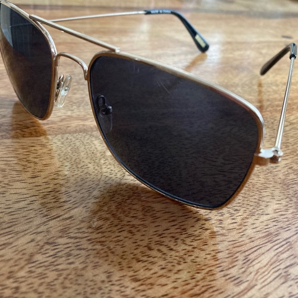 J Crew Aviator Sunglasses - Picture 3 of 3